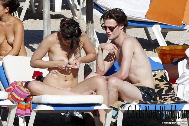 Daisy Lowe Nude 198766