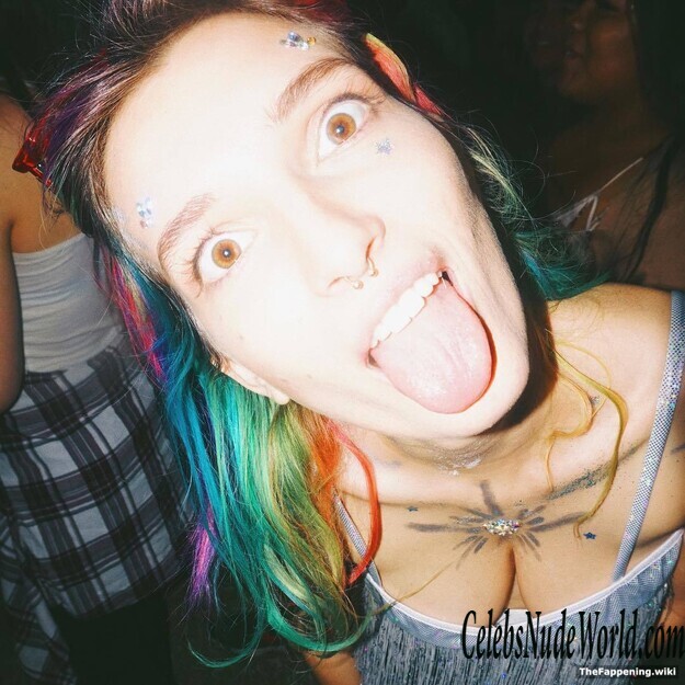 Dani Thorne Nude 200099