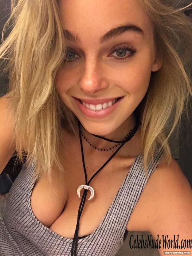 Elizabeth Turner Nude 200318