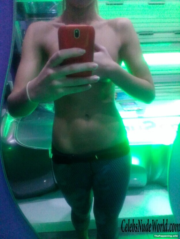 Eilidh Scott Nude 200688