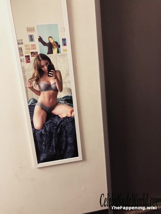 Sydney Sweeney Nude 200834