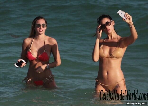 Francesca Brambilla & Livia Canalis Nude 200987