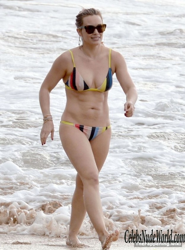 Hilary Duff Nude 201078