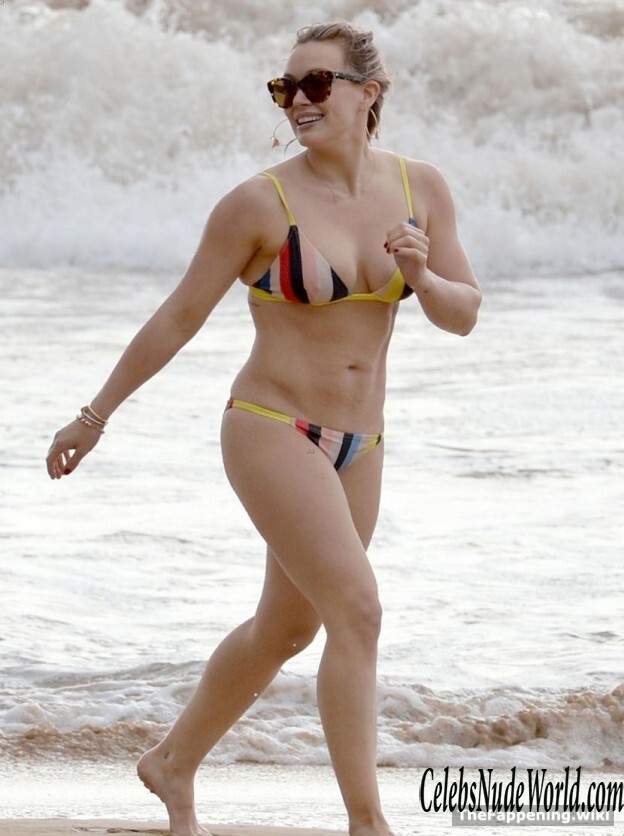 Hilary Duff Nude 201083