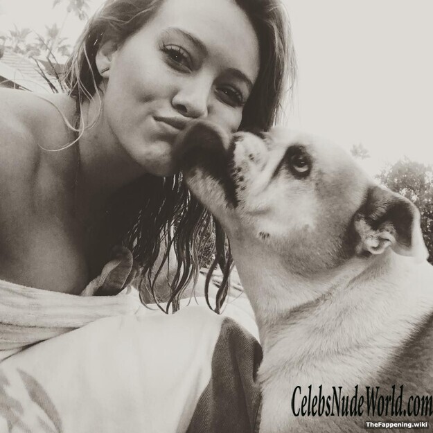 Hilary Duff Nude 201095