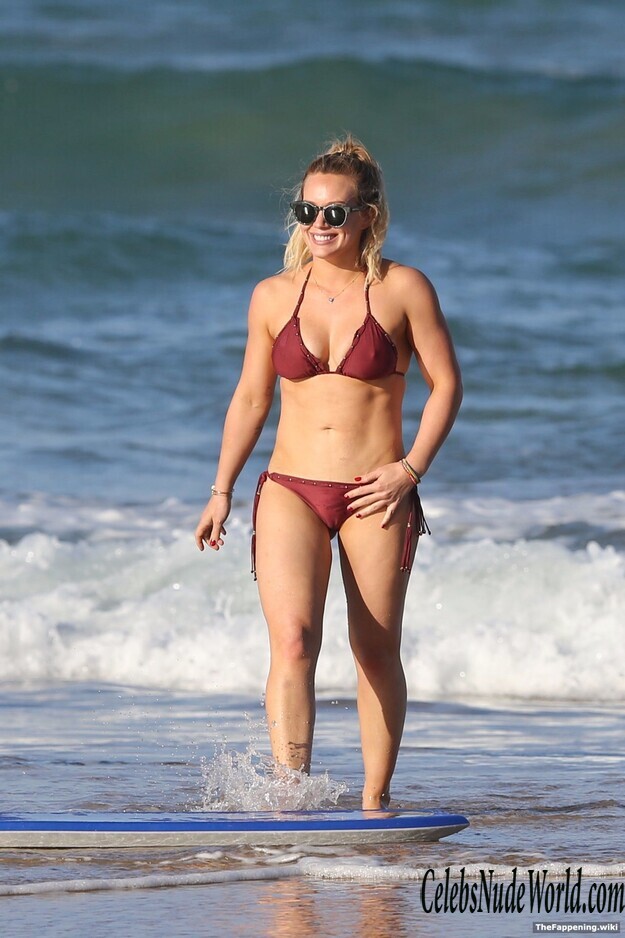 Hilary Duff Nude 201125