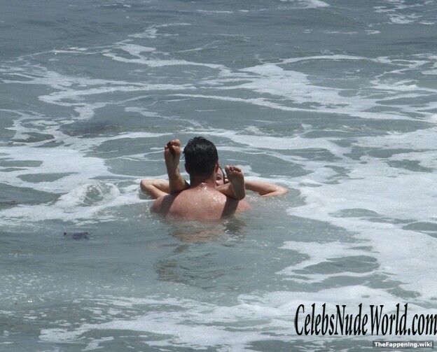 Hilary Duff Nude 201146