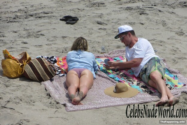 Hilary Duff Nude 201148