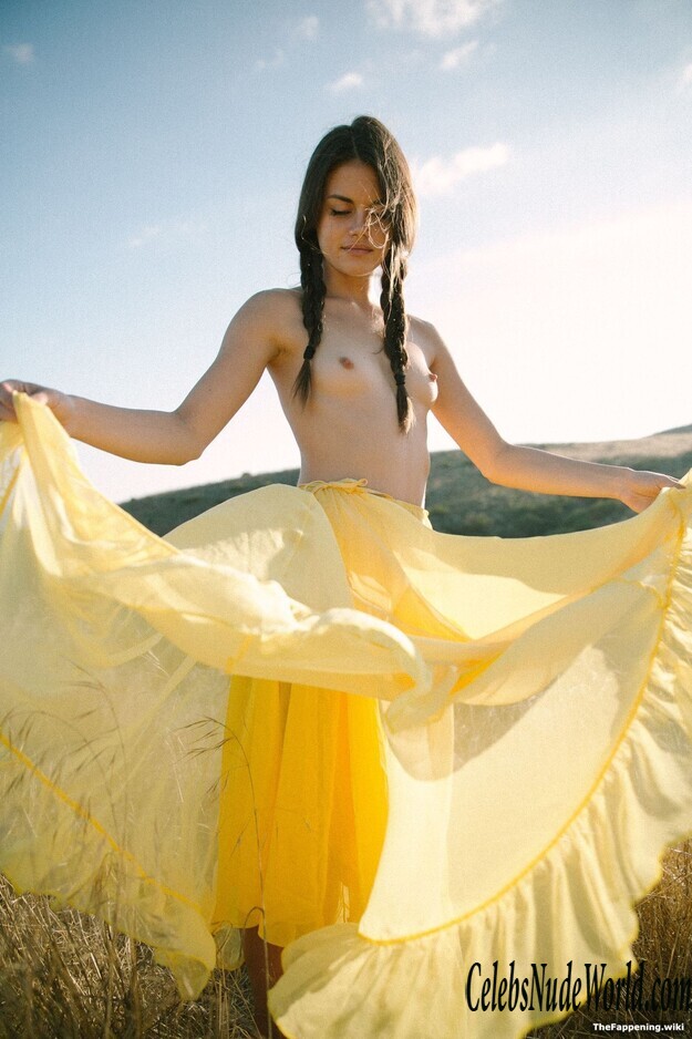 Rachael Lange Nude 201305