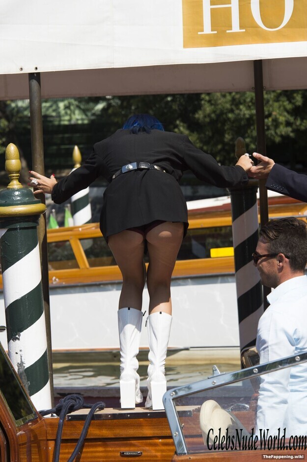 Sita Abellan Nude 201523