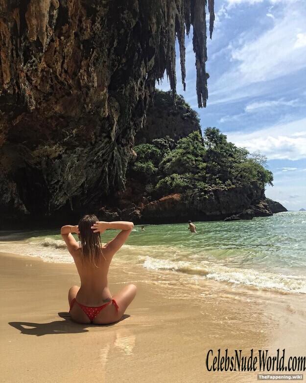 Alexandra Stan Nude 202063