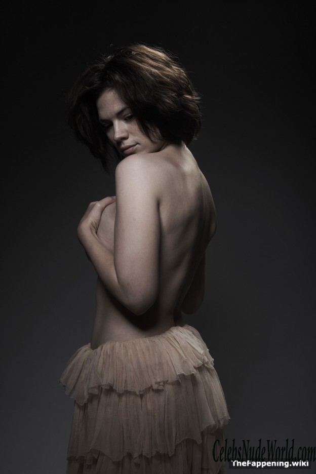 Hayley atwell topless