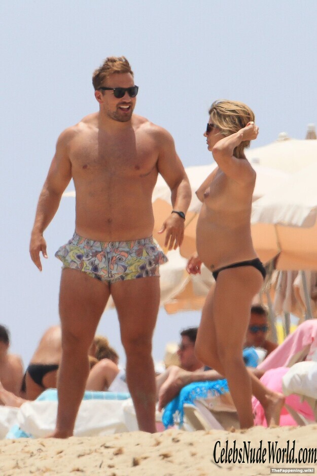 Zoe Hardman Nude 202198