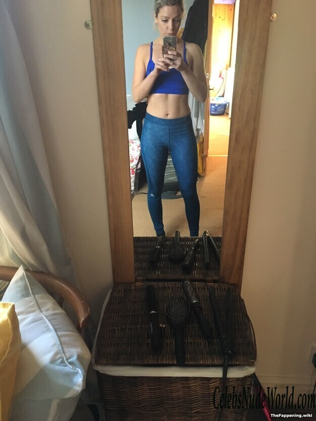 Claire Hutchings Nude 202927