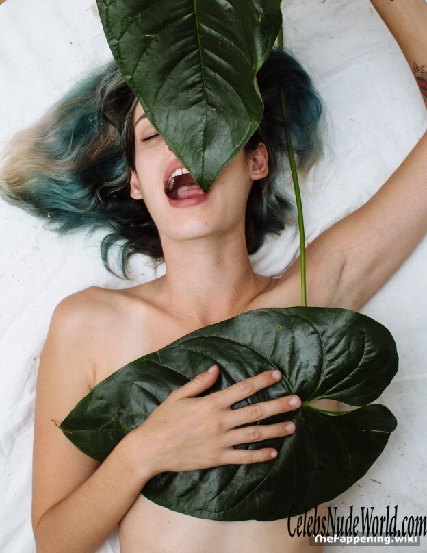 Carly Foulkes Nude 203128