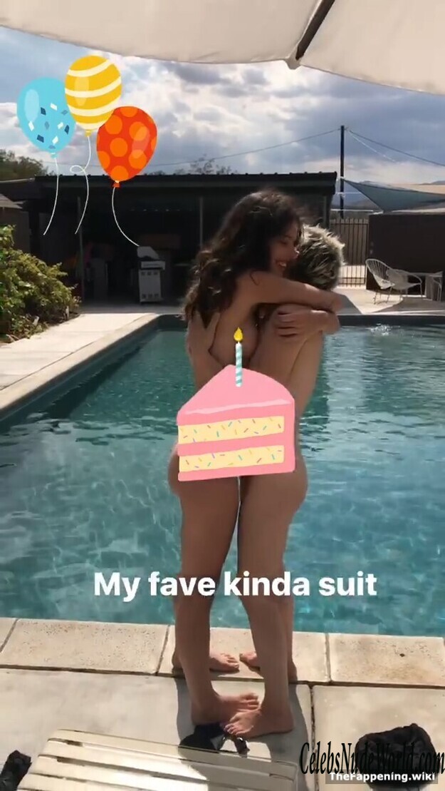 Carly Foulkes Nude 203130