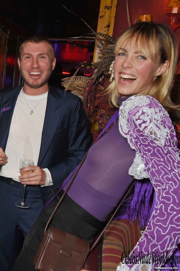 Edie Campbell Nude 203469