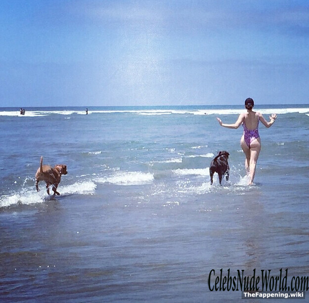 Whitney Cummings Nude 203586