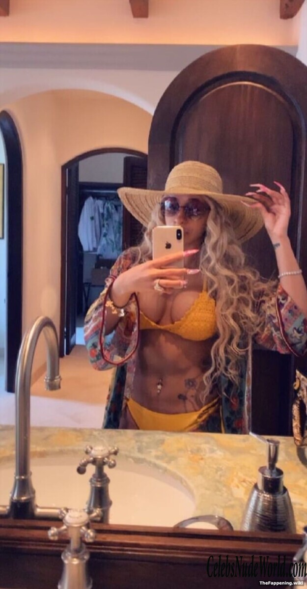 Cardi B Nude 203963