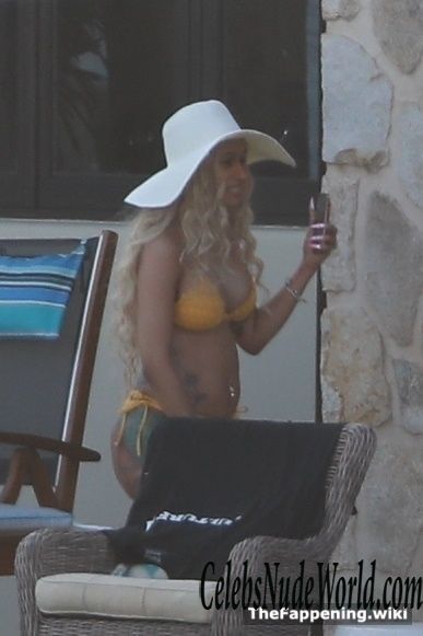 Cardi B Nude 203972