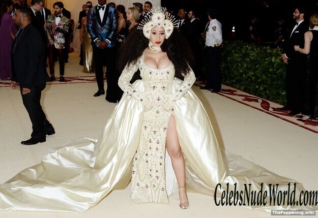 Cardi B Nude 204001