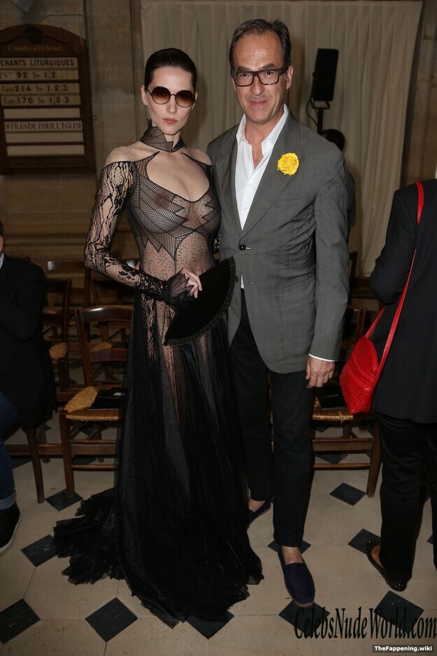 Hea Deville Nude 204359