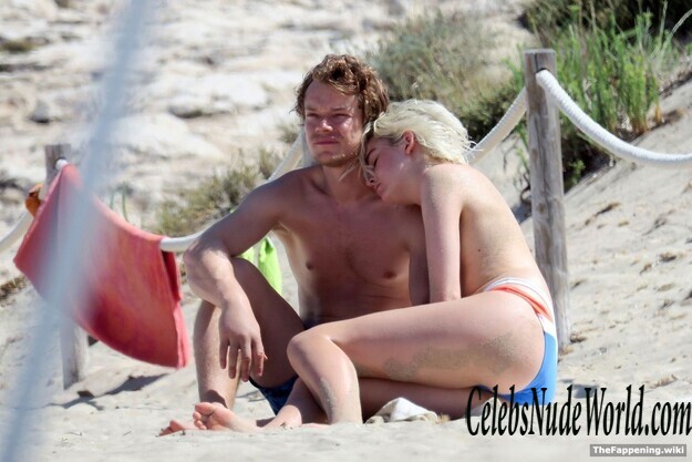 Teliz Alley Nude 204595