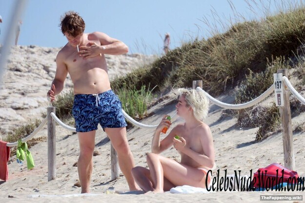 Teliz Alley Nude 204613