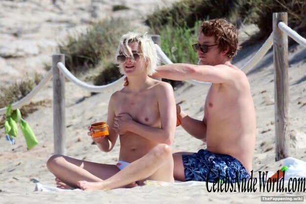 Teliz Alley Nude 204621