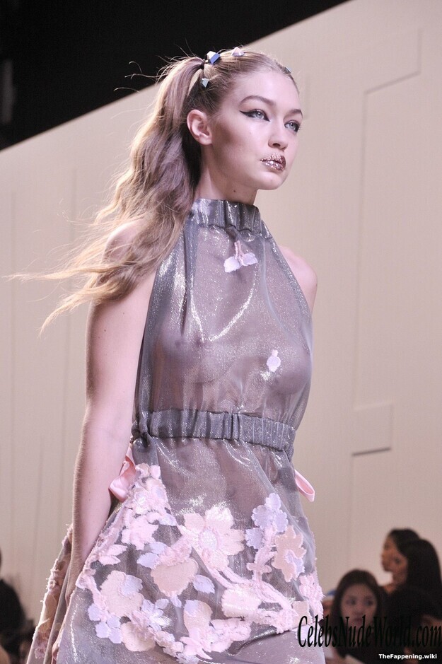 Gigi Hadid Nude 204726