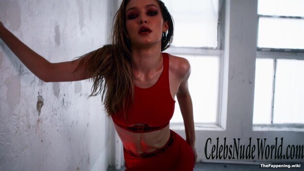 Gigi Hadid Nude 204756