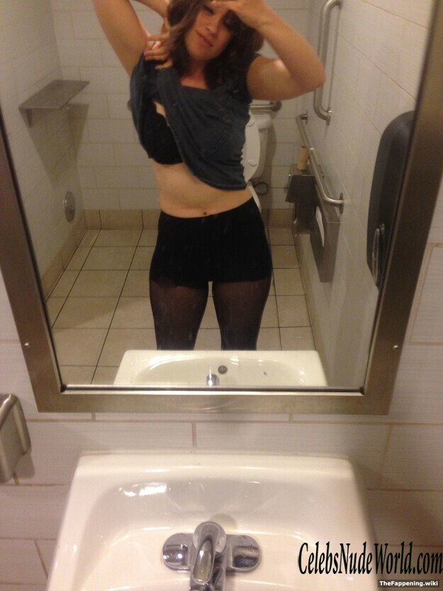 Allie Goertz Nude 205276