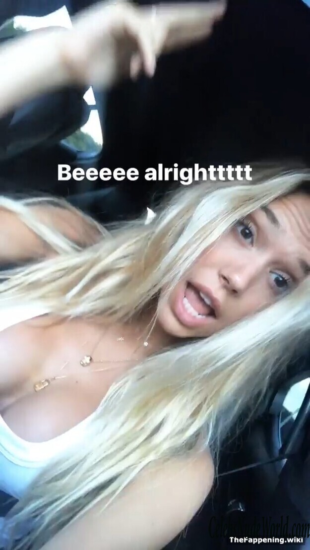 Alexis Ren Nude 205310