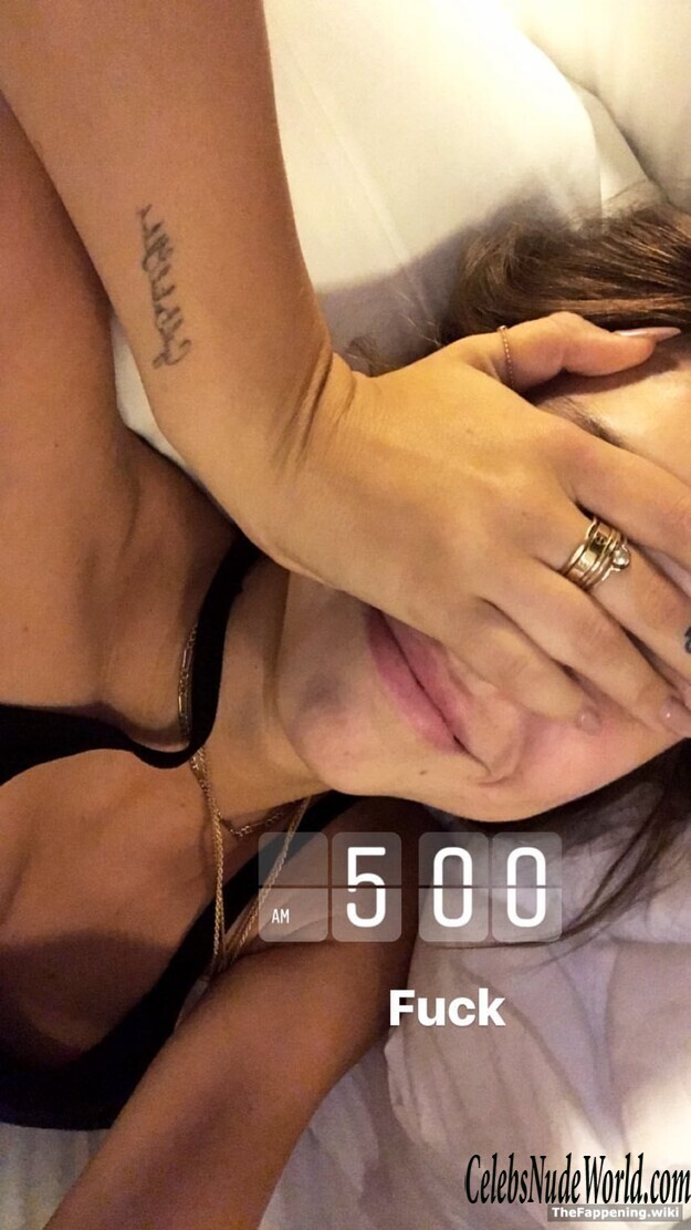 Alexis Ren Nude 205341