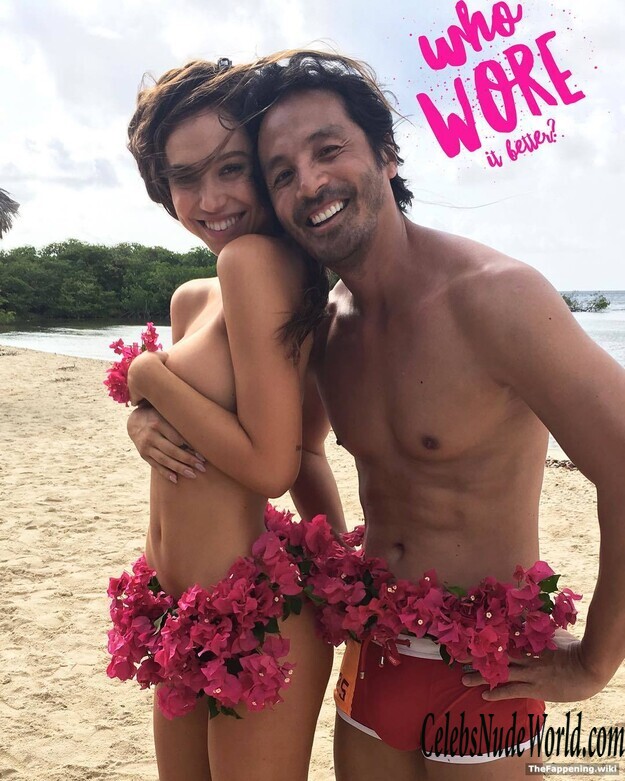 Alexis Ren Nude 205360