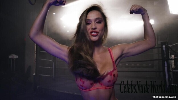 Alexis Ren Nude 205386