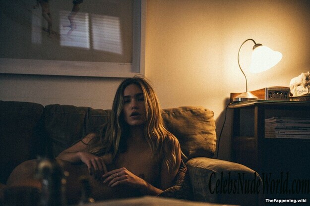 Zoe Cross Nude 205522