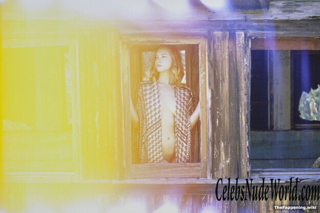 Allie Gonino Nude 205907