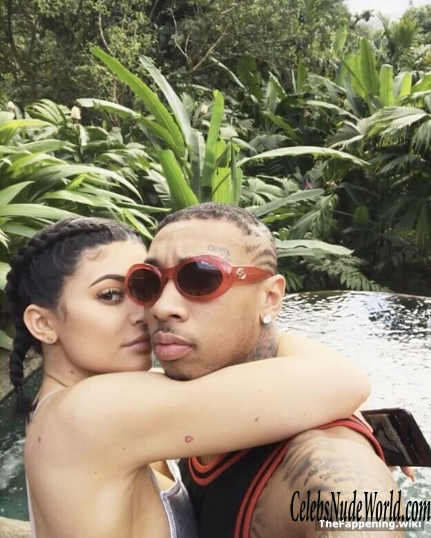 Kylie Jenner Nude 206440