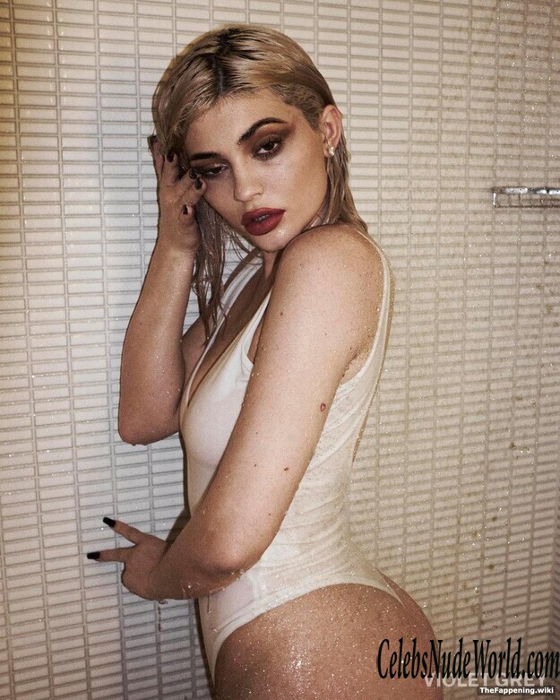Kylie Jenner Nude 206451