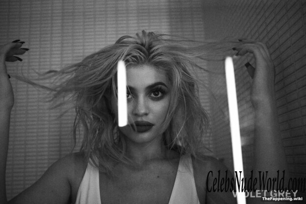 Kylie Jenner Nude 206452