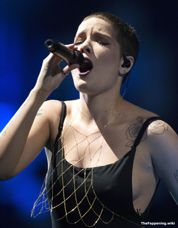 Halsey Nude 207491