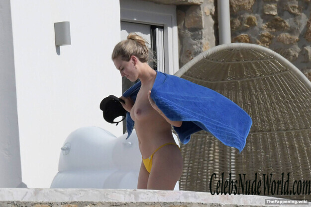 Perrie Edwards Nude 207940