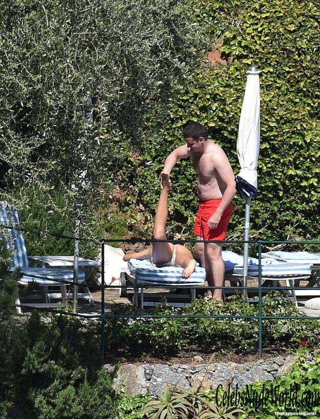 Laura Barriales Nude 208433