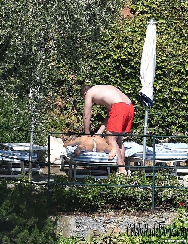 Laura Barriales Nude 208435