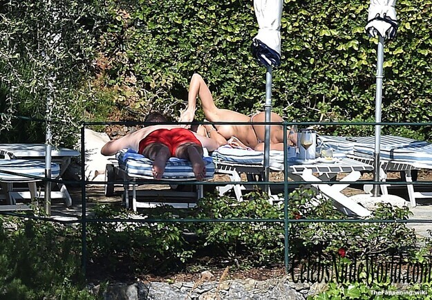 Laura Barriales Nude 208441