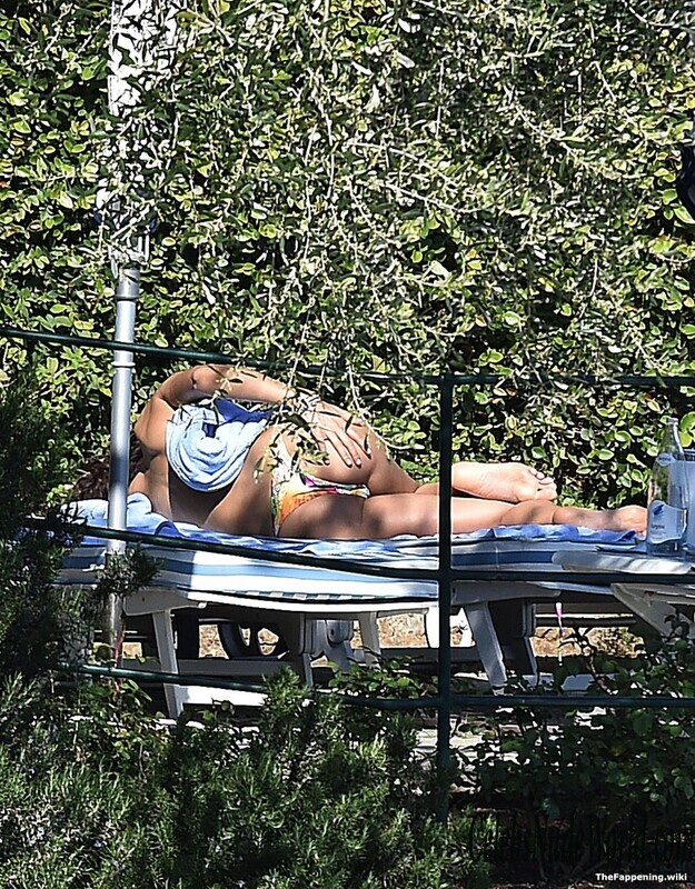 Laura Barriales Nude 208442