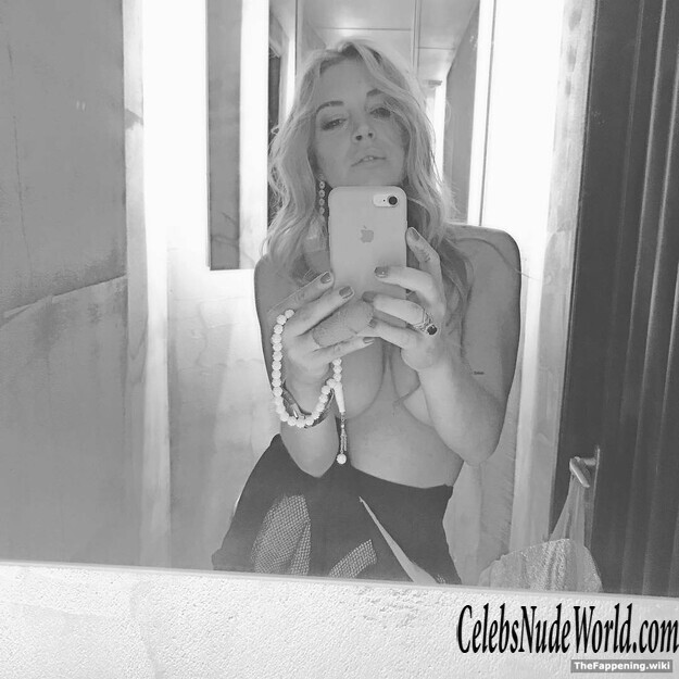 Lindsay Lohan Nude 208890