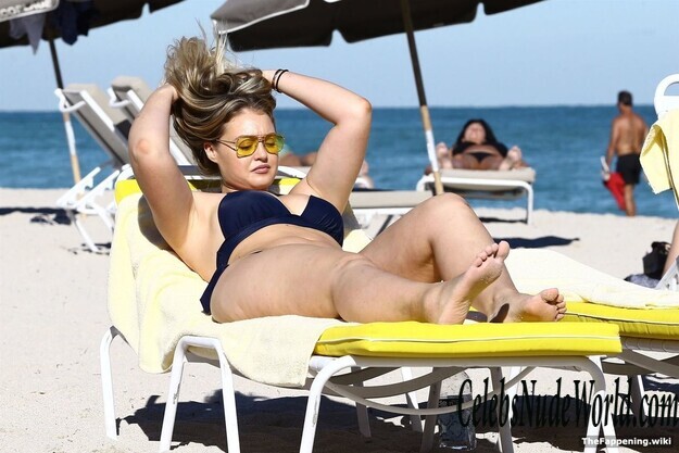 Iskra Lawrence Nude 209565