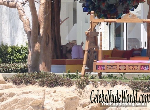 Justin Bieber & Sofia Richie Nude 209706